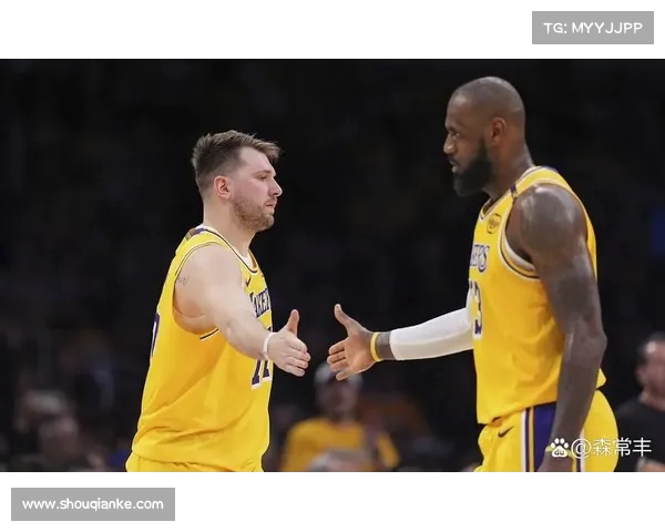 NBA常规赛激战正酣 各队争夺季后赛席位角逐精彩纷呈 NBA常规赛激战正酣 各队争夺季后赛席位角逐精彩纷呈